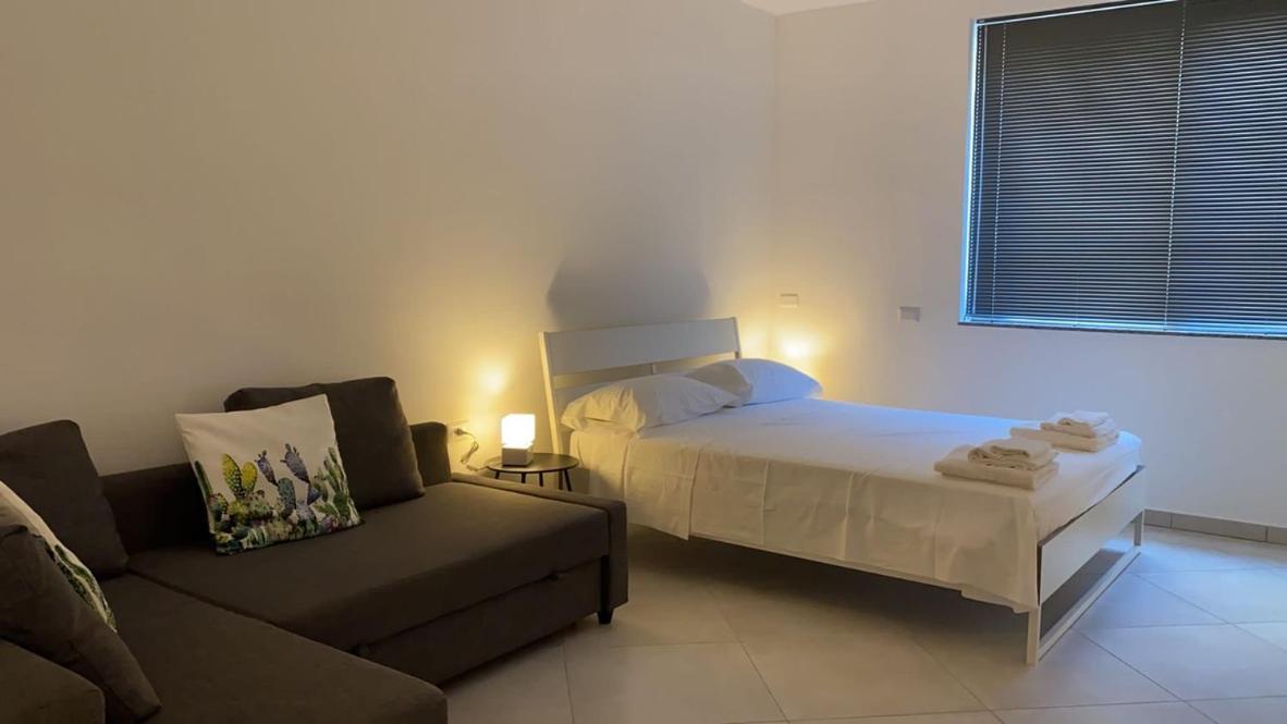 Carolina Apartments - Monolocale Capo d'Orlando Bagian luar foto