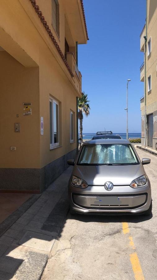 Carolina Apartments - Monolocale Capo d'Orlando Bagian luar foto