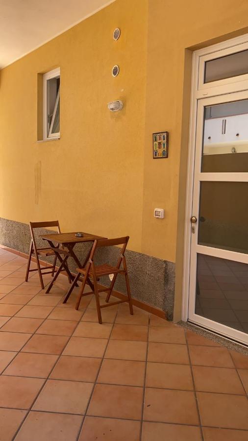 Carolina Apartments - Monolocale Capo d'Orlando Bagian luar foto